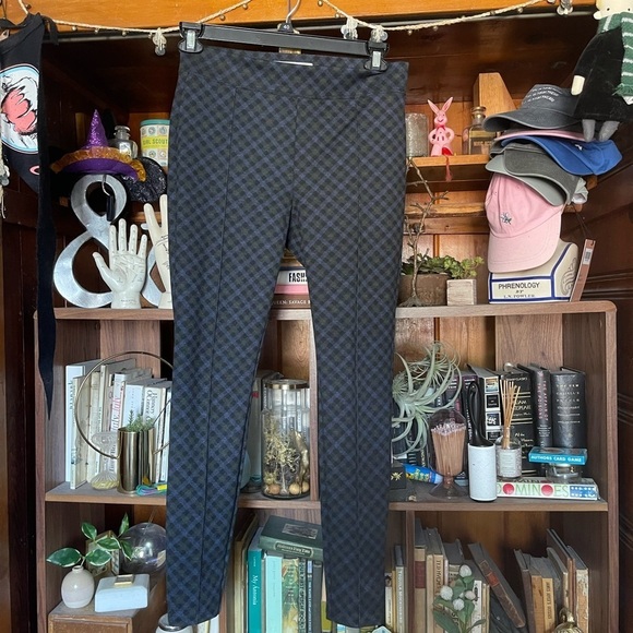 Old Navy black, green and blue checkered Stevie Pant sz medium - Picture 1 of 7